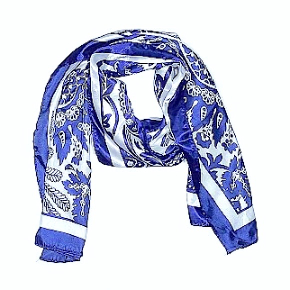 ✨HP✨RARE Classy Blue/White Floral Design Silky Wrapped Scarf Limited Edition - Picture 8 of 16